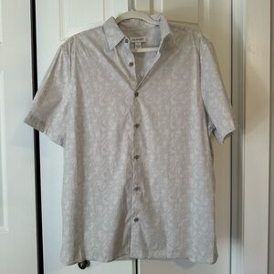 Calvin Klein Light Gray Patterned Button Down Shirt